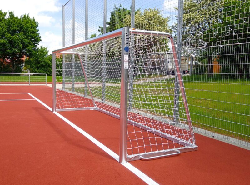 Jugendtor vollverschweißt aus Aluminium Jugendtor vollverschweißt aus Aluminium