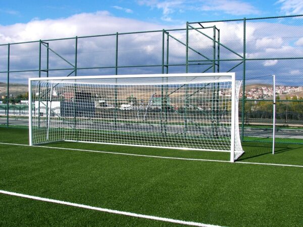 Fußballtor mit freier Netzaufhängung