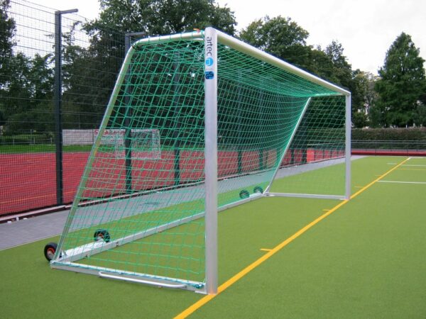 Trainingstor mit Rädern und Gewichten