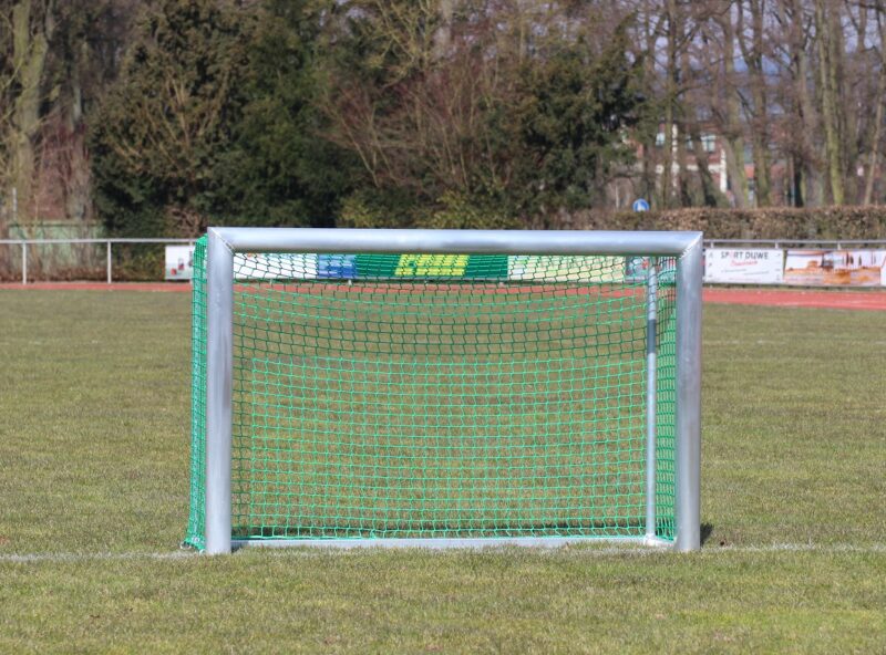 Minitor 1,80 x 1,20 im Ovalprofil für Training und Garten Minitor 1,80 x 1,20 im Ovalprofil für Training und Garten