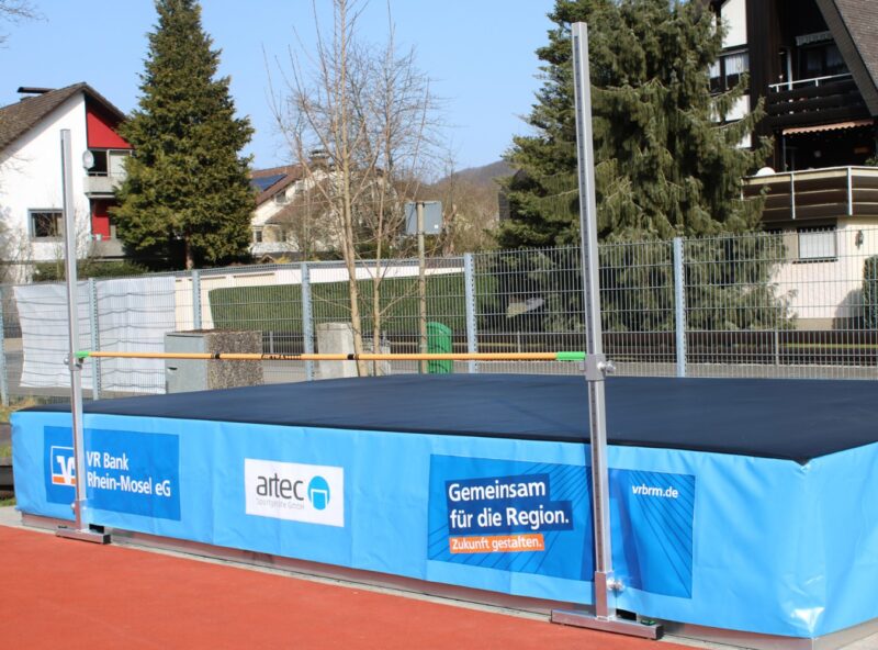 Hochsprungständer aus Aluminium für Hochsprung von artec Sportgeräte