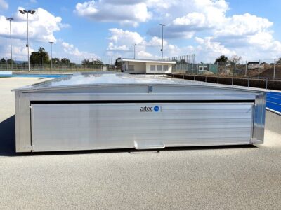 Fahrbare Abdeckung für Hochsprungmatten aus Aluminium