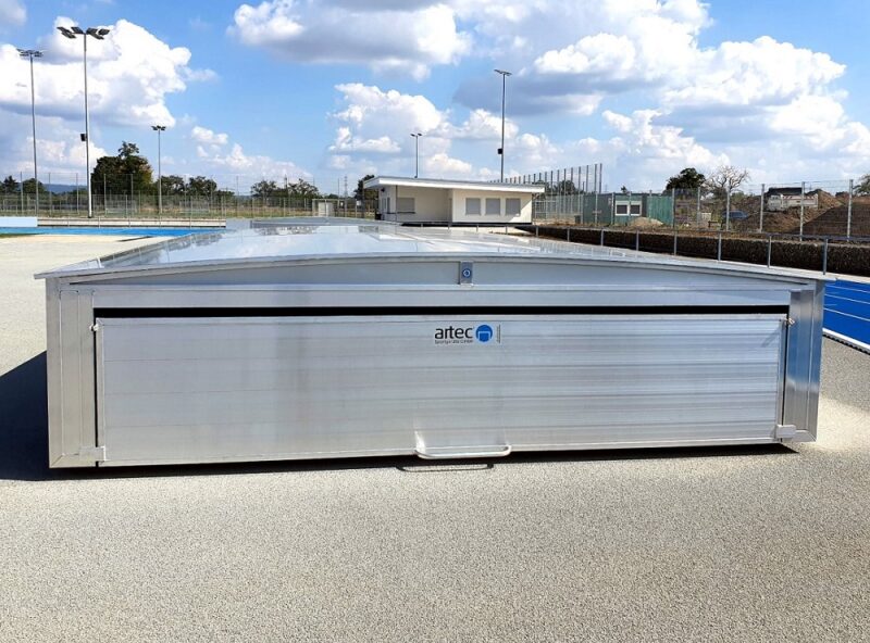 Fahrbare Abdeckung für Hochsprungmatten aus Aluminium Fahrbare Abdeckung für Hochsprungmatten aus Aluminium
