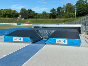 Stabhochsprungmatte SILBER mit Zwischenboden 7 x 5 m