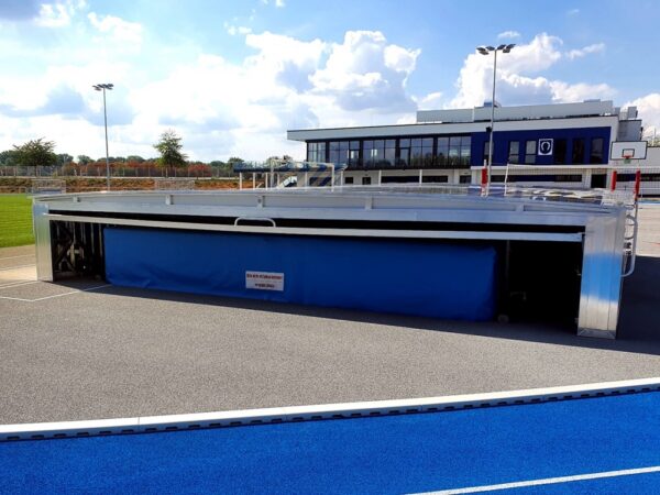 Fahrbare Sicherheitsabdeckung für Stabhochsprungmatte von artec