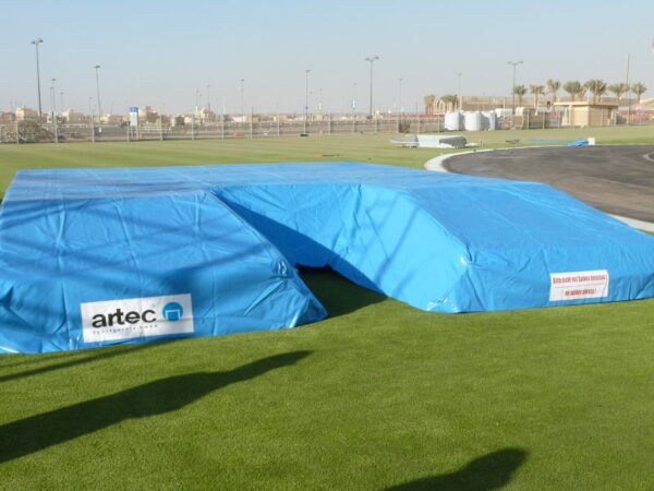 Regenhauben für Stabhochsprungmatten
