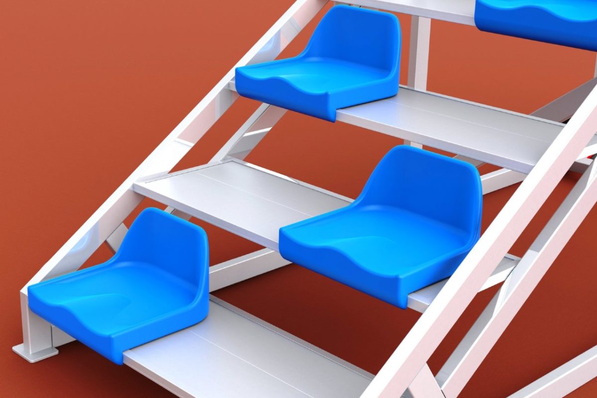 Zielrichtertreppe aus Aluminium für 6 Personen mit Sitzschalen von artec