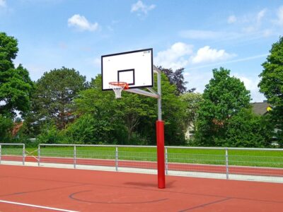 Einmast-Basketballständer aus Aluminium