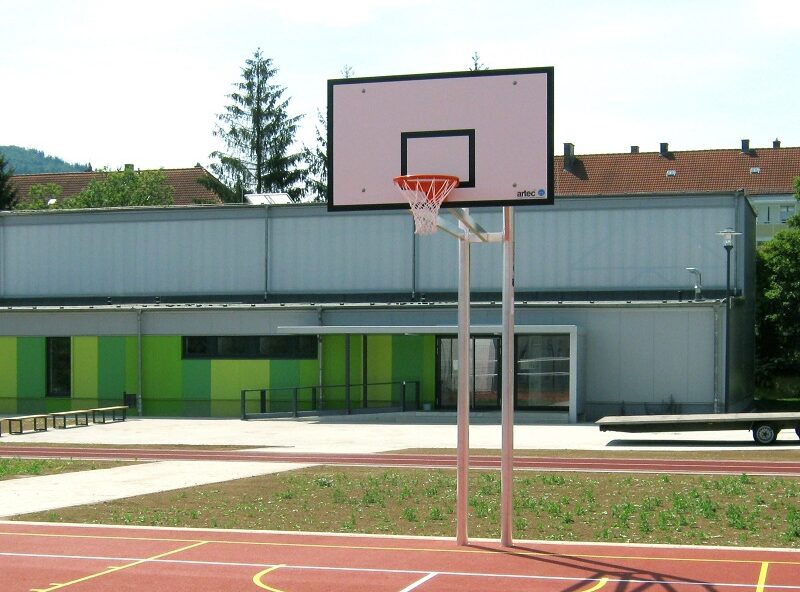 Zweimast-Basketballständer aus Aluminium