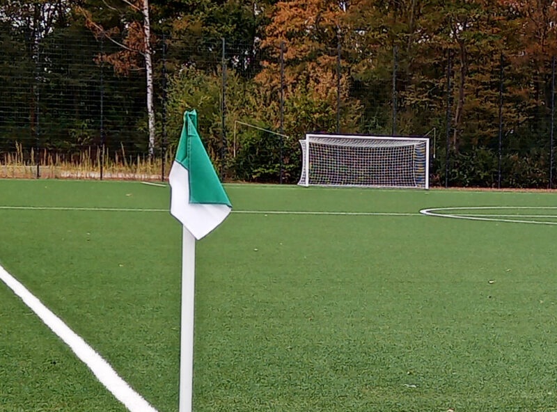 30107-3 Eckfahnentuch in grün-weiß