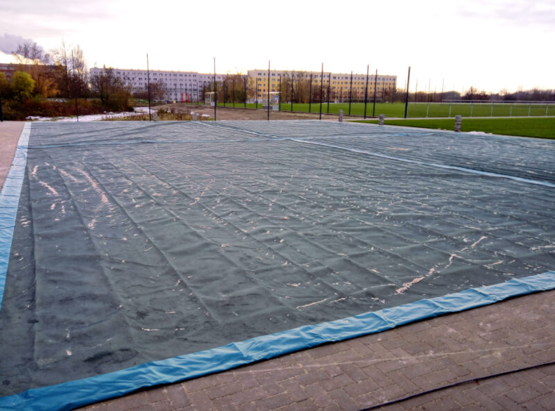 Abdeckplane für Beachvolleyballfelder