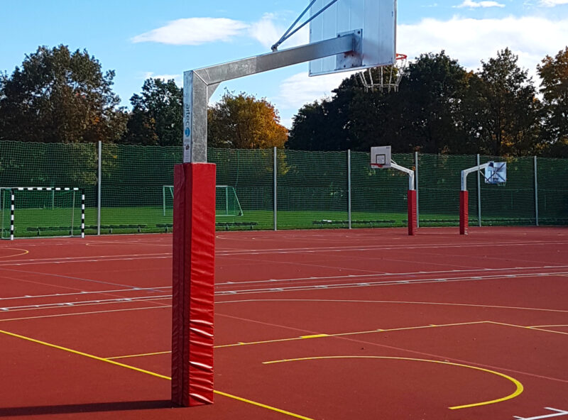 Schutzpolster für Einmastständer für Basketballanlagen
