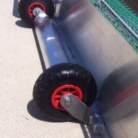 Hockeytor aus Aluminium mit eingefräster Netzaufhängung, Kippsicherung, Hartholzkern, Farbe: Alu natur von artec Sportgeräte