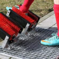 Stollenreiniger Premium für verschmutzte Fußballschuhe