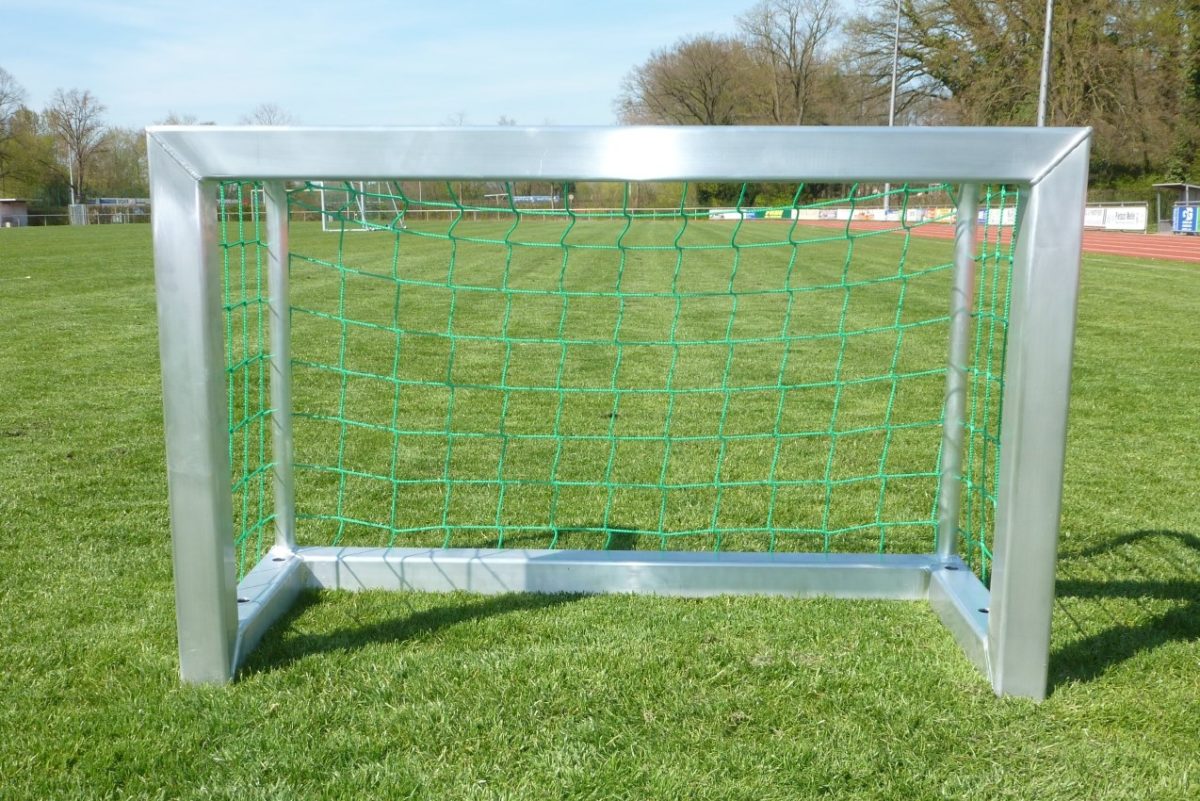Minitor 1,20 x 0,80 m für den maximalen Spielspaß im Garten und auf dem Trainingsplatz