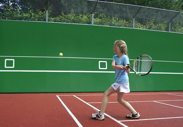 Tenniswand einseitig