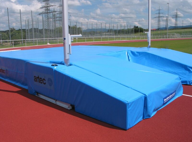 Stabhochsprungmatte mit wechselbaren Vorkissen Stabhochsprungmatte mit wechselbaren Vorkissen