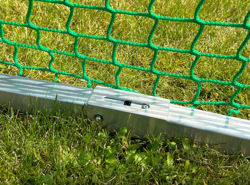 Schnell und einfach per Knopfdruck zusammenklappen - ohne Werkzeug Schnell und einfach per Knopfdruck zusammenklappen - ohne Werkzeug