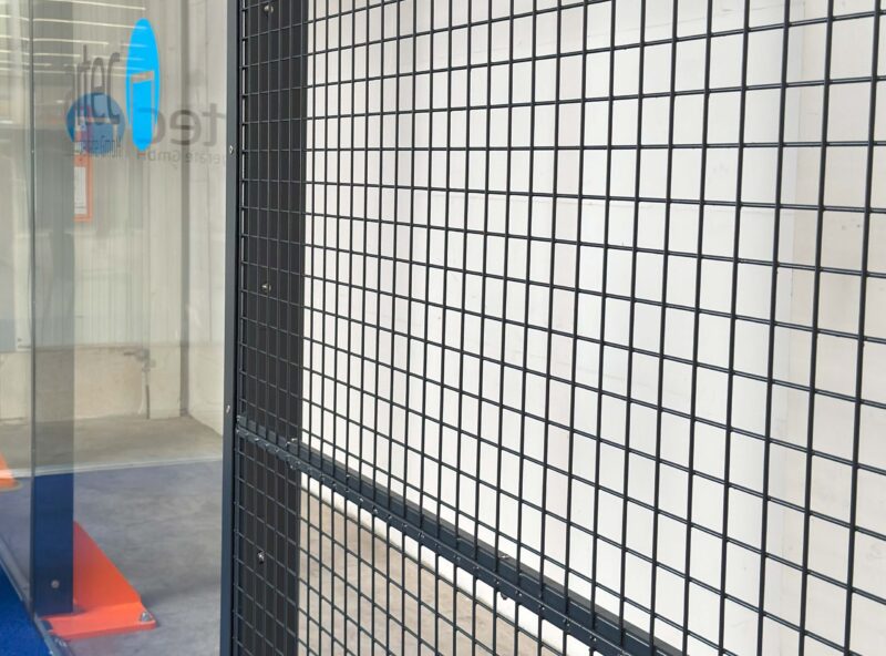 Padel Court mit Glas- und Gitterelemente von artec Sportgeräte Padel Court mit Glas- und Gitterelemente von artec Sportgeräte