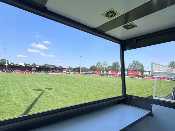 Sprecherkabine für Fußballplätze von artec Sportgeräte